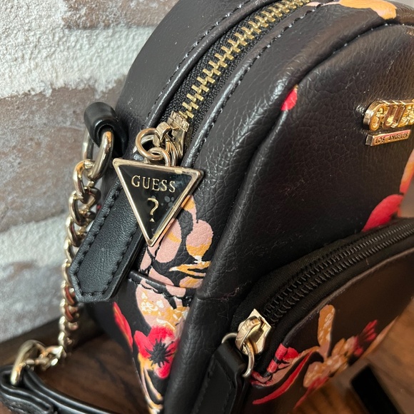 guess purse GUESS mini purse mini backpack style purse Guess purses floral bag - Picture 3 of 4